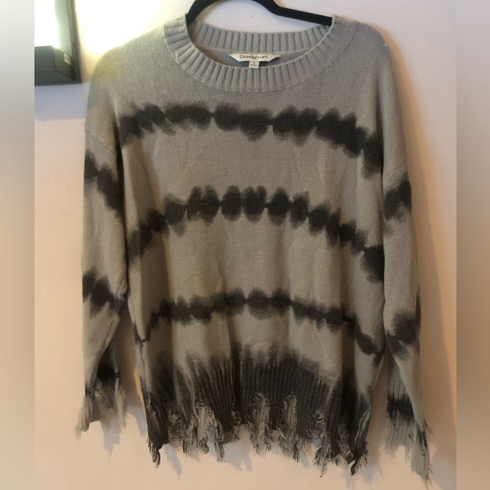 Davi&Dani Gray Tie-Dye Fringe Sweater